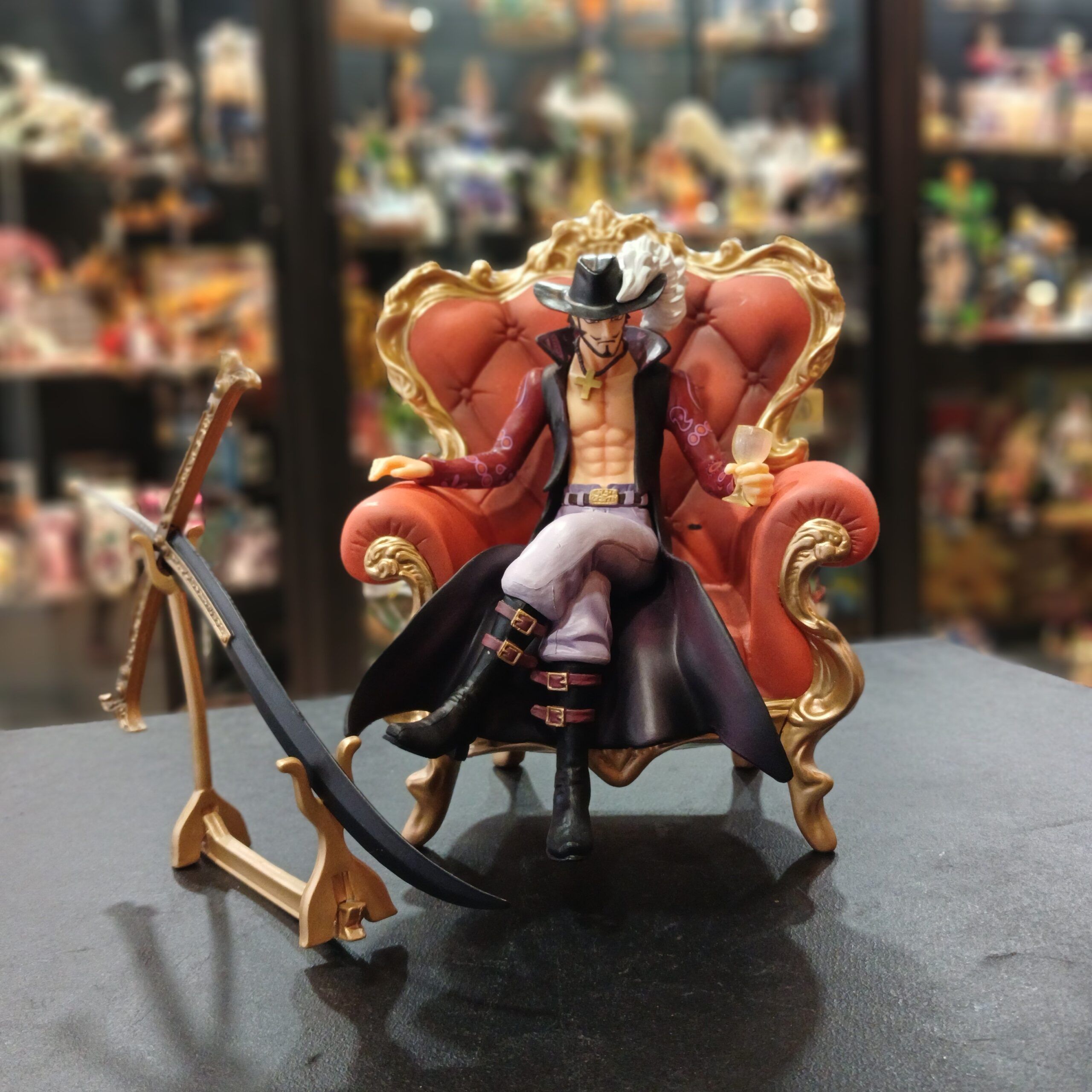 FIGURA MIHAWK - 22cm - PVC