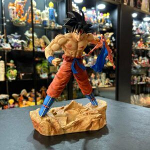 FIGURA GOKU - 32cm - PVC