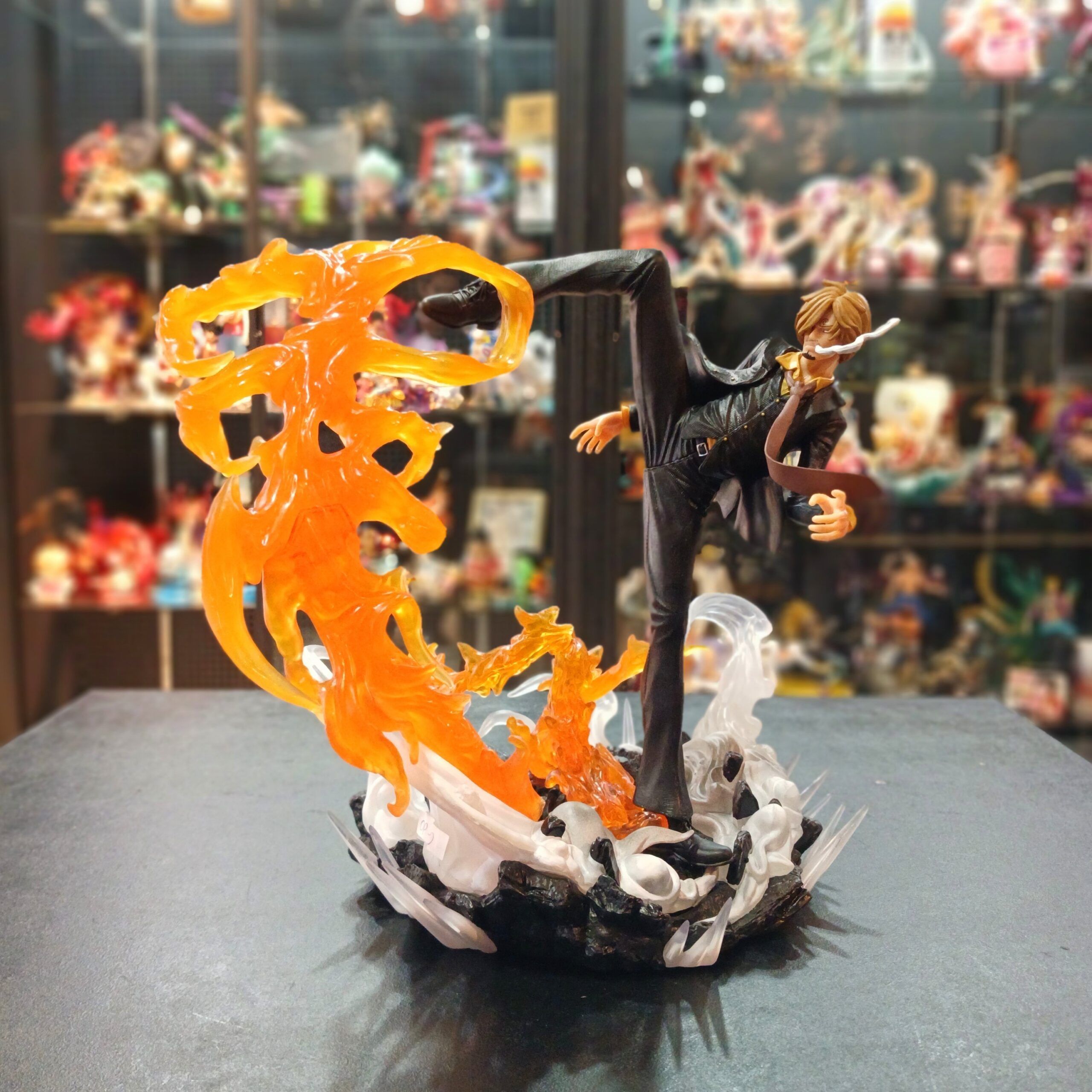 FIGURA SANJI - 28cm - PVC