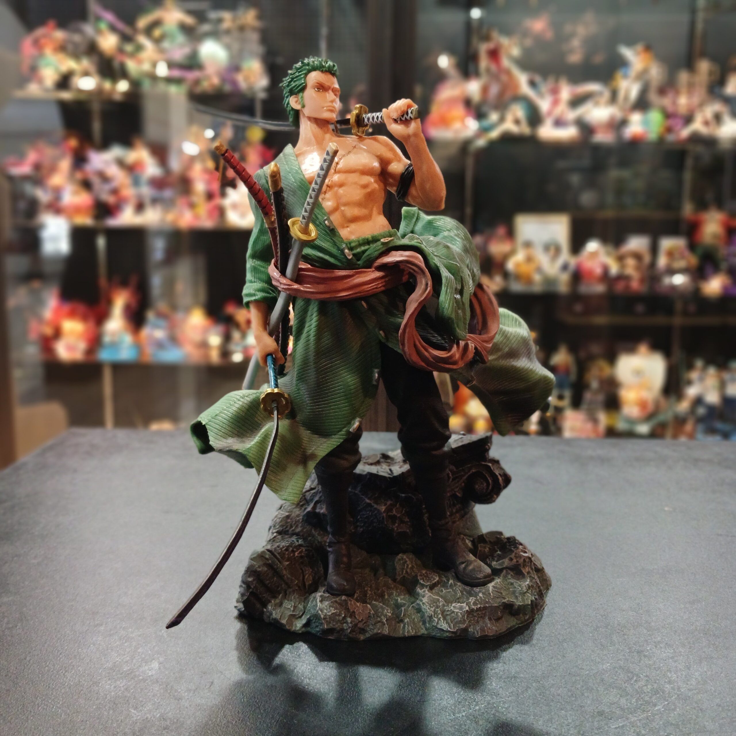 FIGURA ZORO - 29cm - PVC