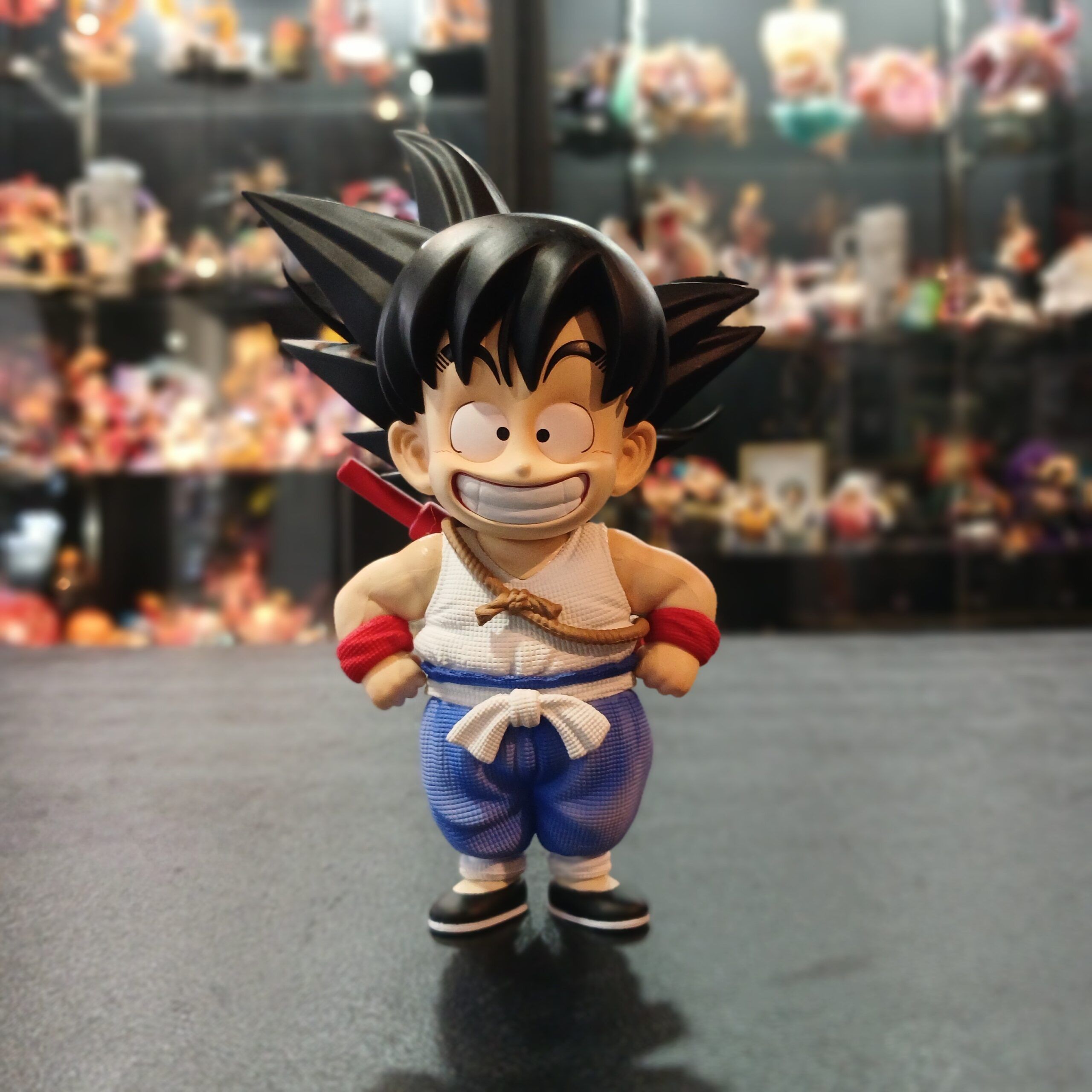 FIGURA GOKU-15cm-PVC