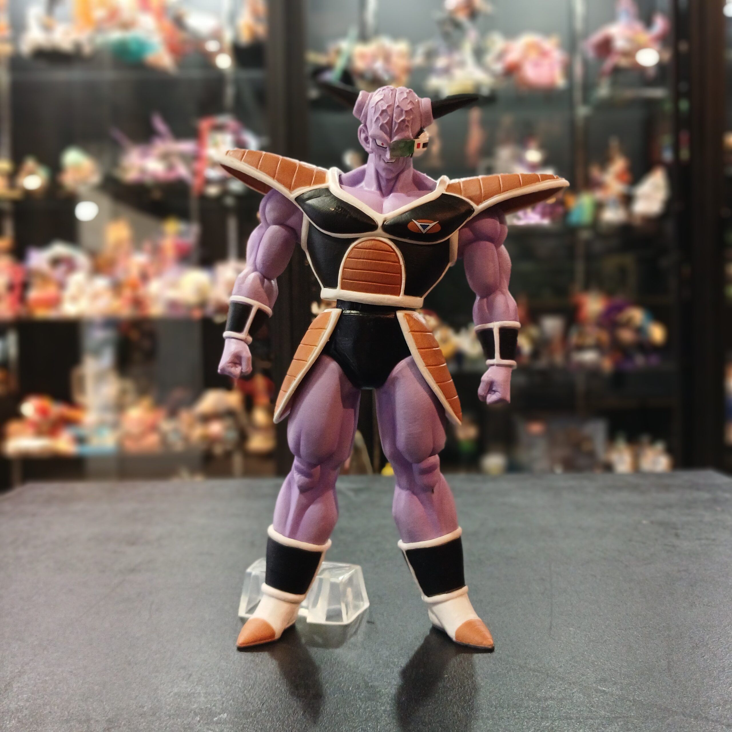 FIGURA FUERZAS GINYU-26cm-PVC