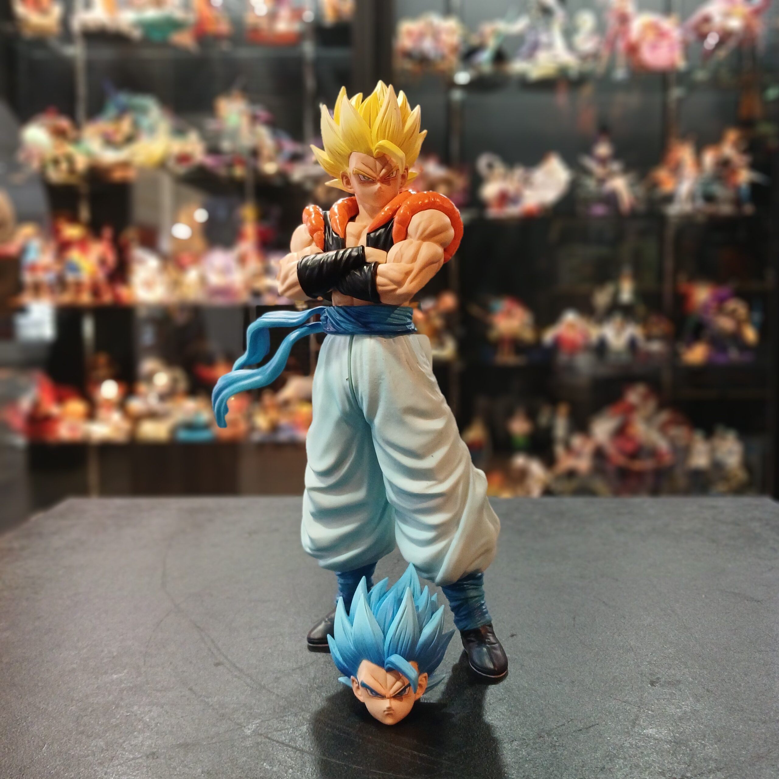FIGURA GOGETA-30cm-PVC-HR
