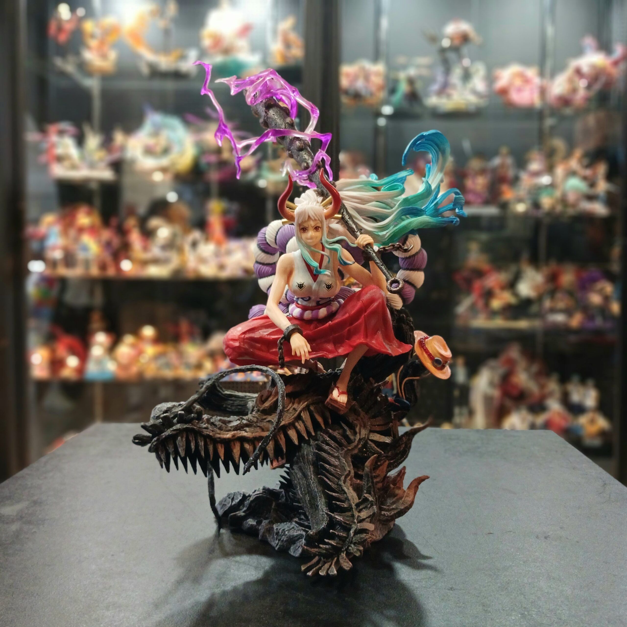 FIGURA ONE PIECE-YAMATO-42cm-PVC-HR