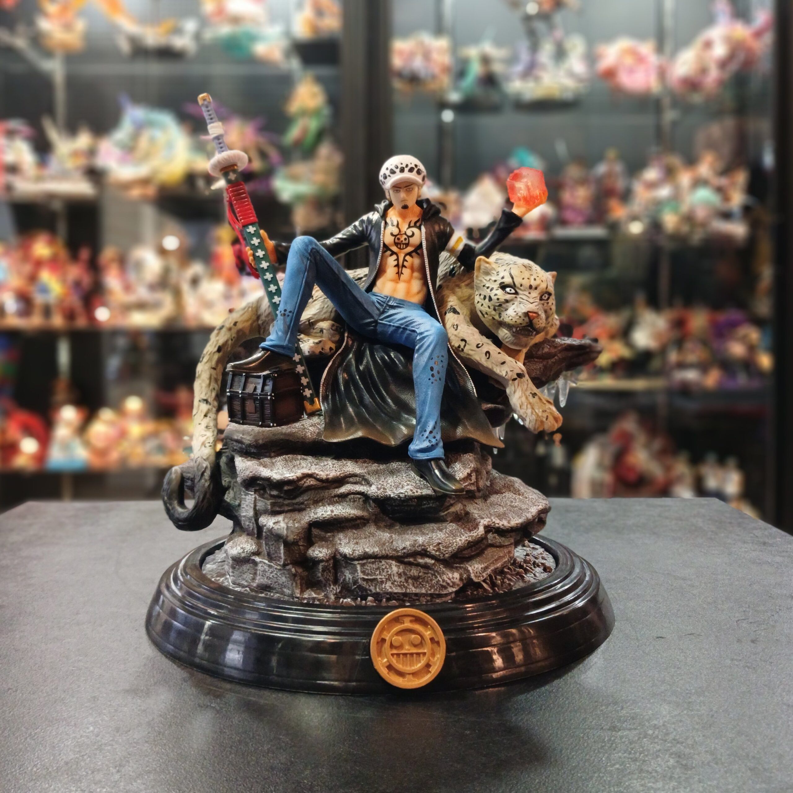 FIGURA ONE PIECE-TRAFALGAR-30cm-PVC-HR