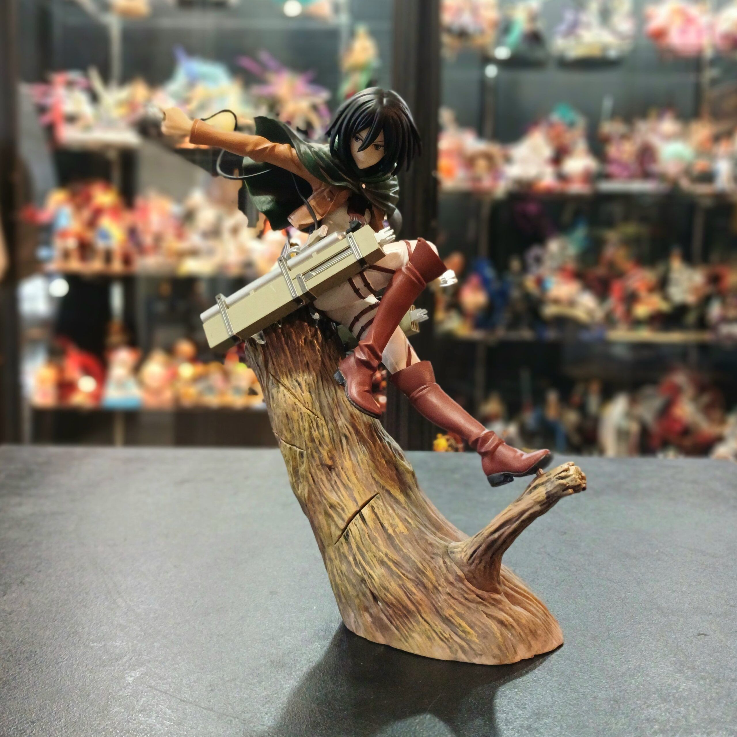 FIGURA ATTACK ON TITAN-MIKASA-29cm-PVC-HR