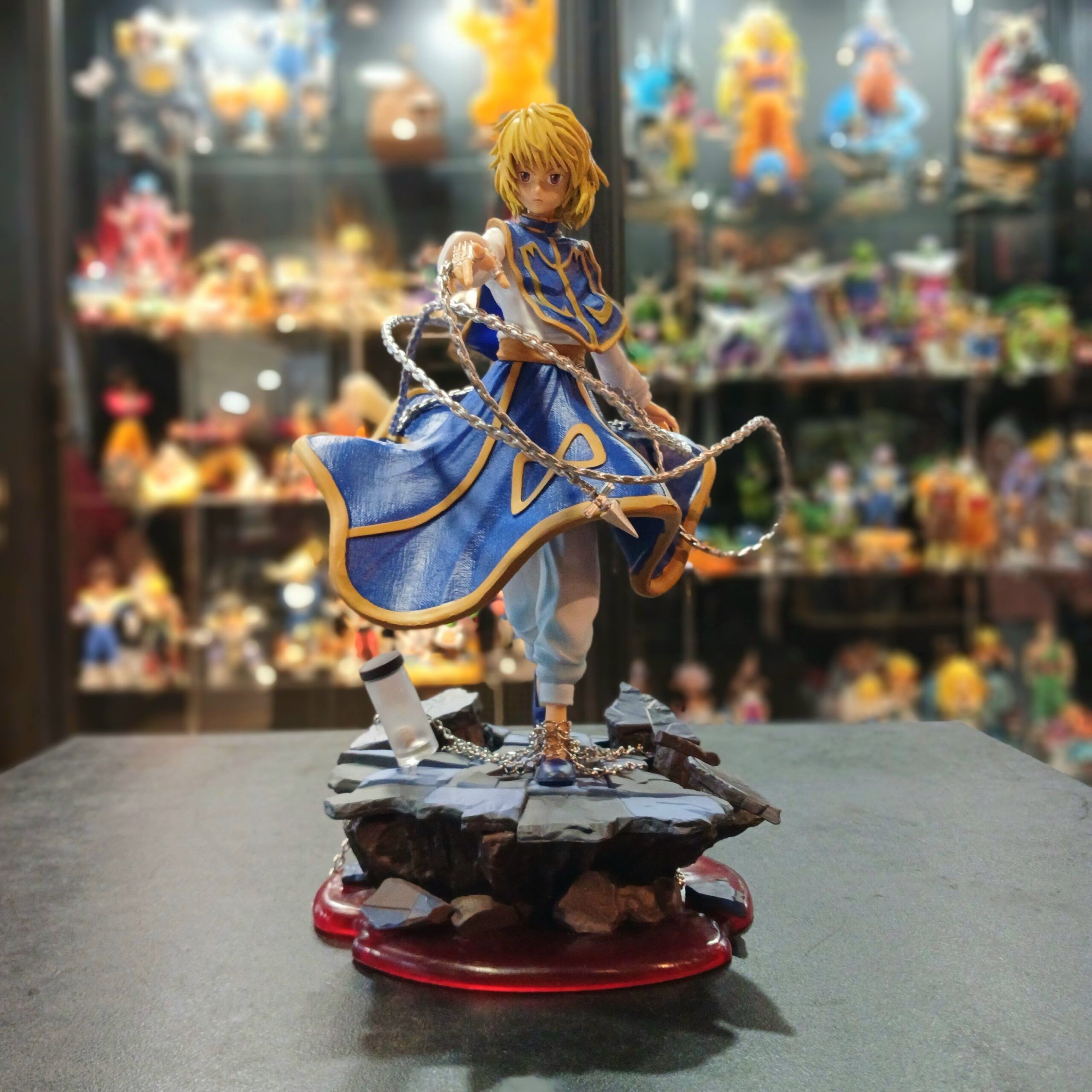 FIGURA KURAPIKA-33cm-PVC