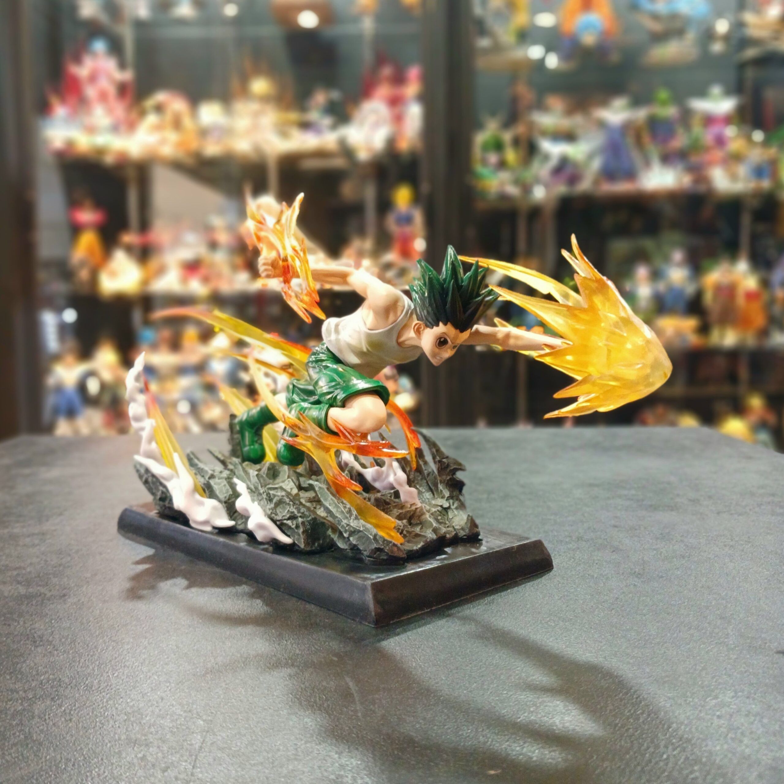 FIGURA HUNTER-GON-18cm-PVC-HR