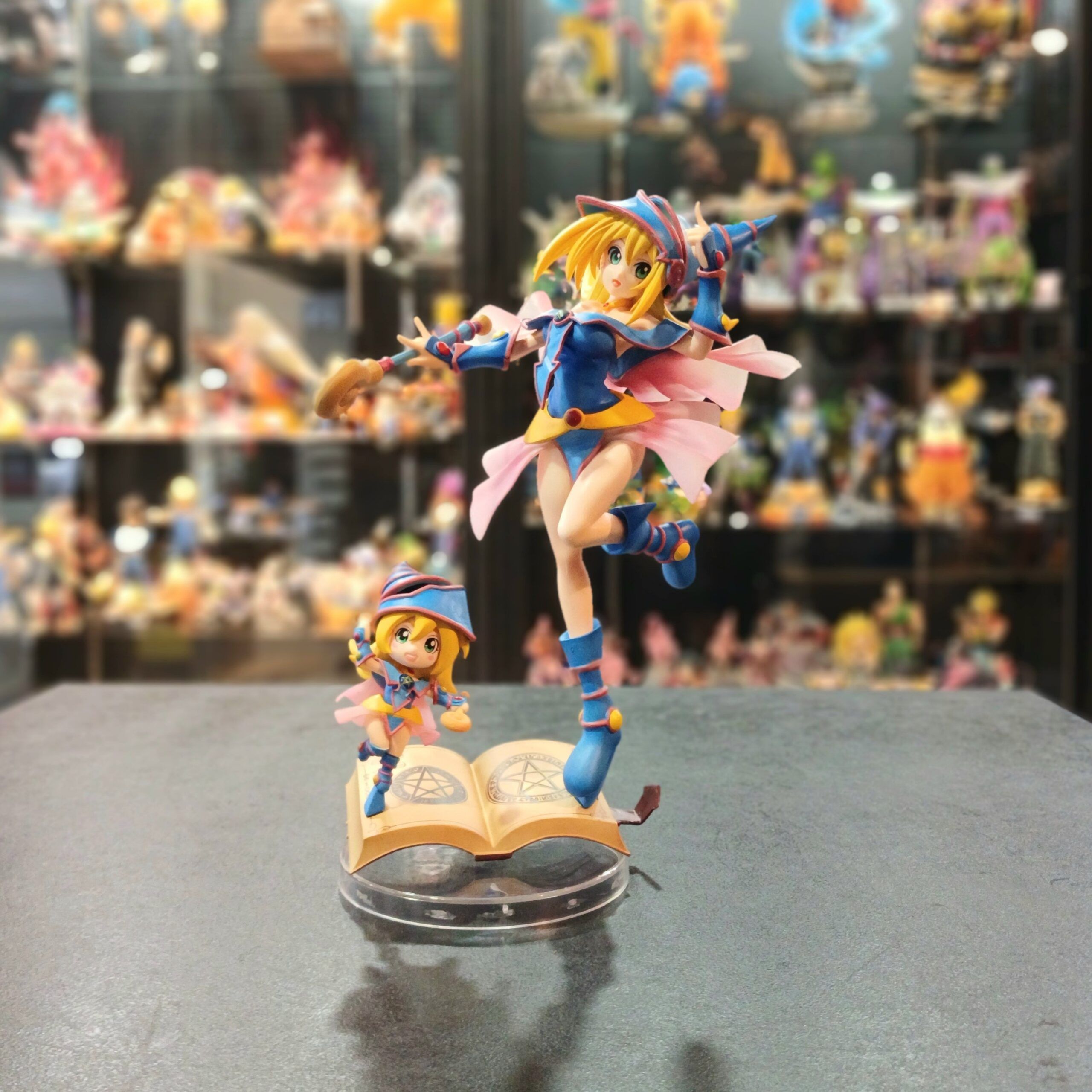 FIGURA MAGA ORCURA-28cm-PVC-HR